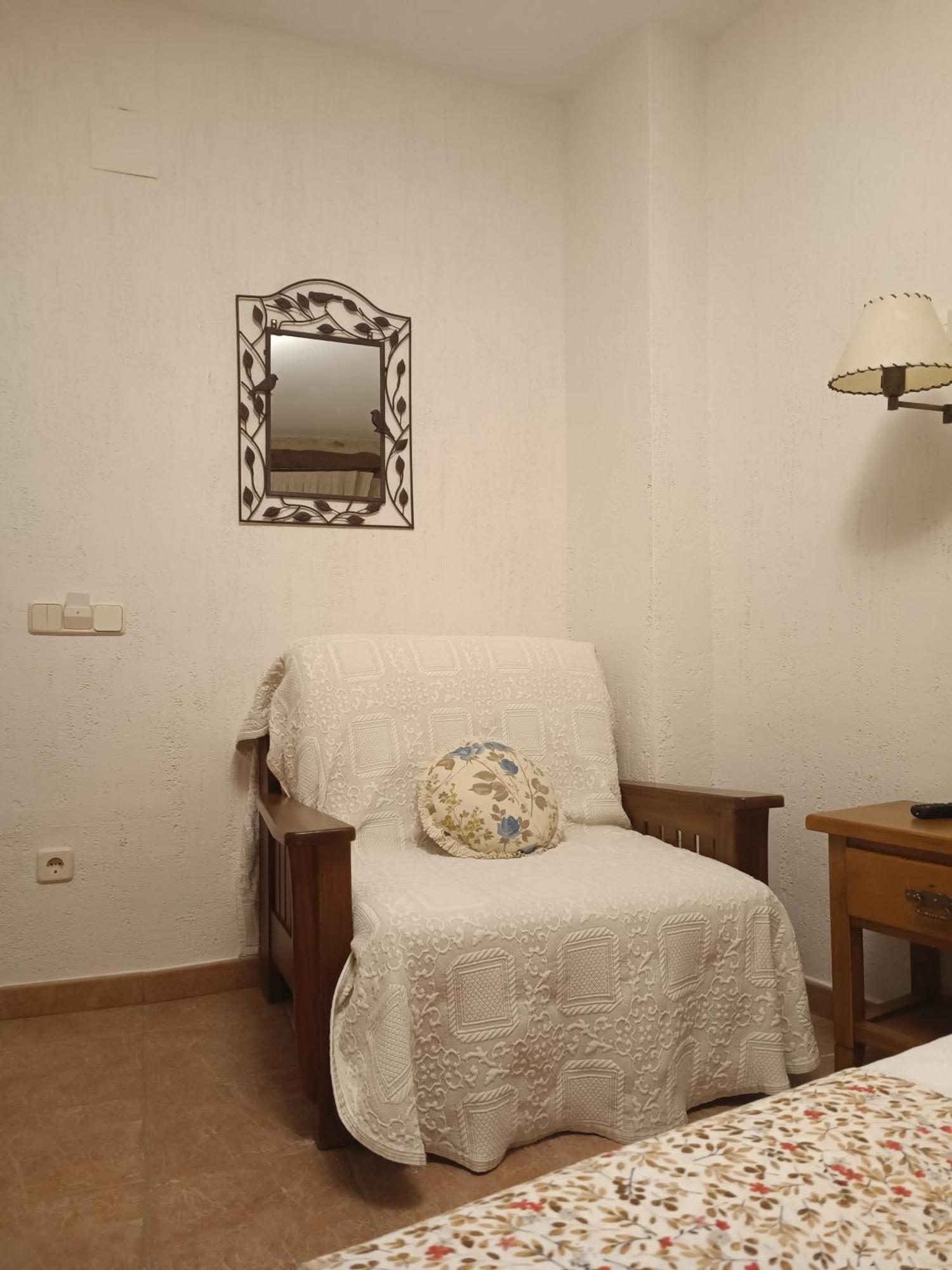 Hostal Decerca Prádena Kamer foto